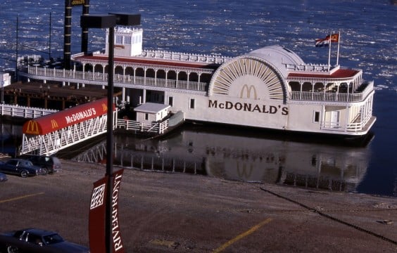 O McDonald’s barco